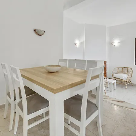 Сasa de vacaciones With Golf Course View And Private Pool