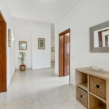 With Golf Course View And Private Pool Casa de Férias