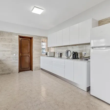 With Golf Course View And Private Pool *